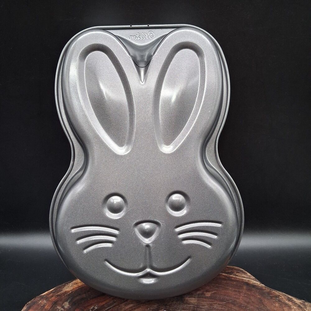 Wilton Bunny Head Cake Pan 2105-0651 Non Stick Easter Cake Mold